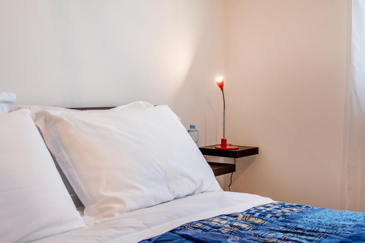 Goodstay Archimede Apartment Lecce Exteriör bild