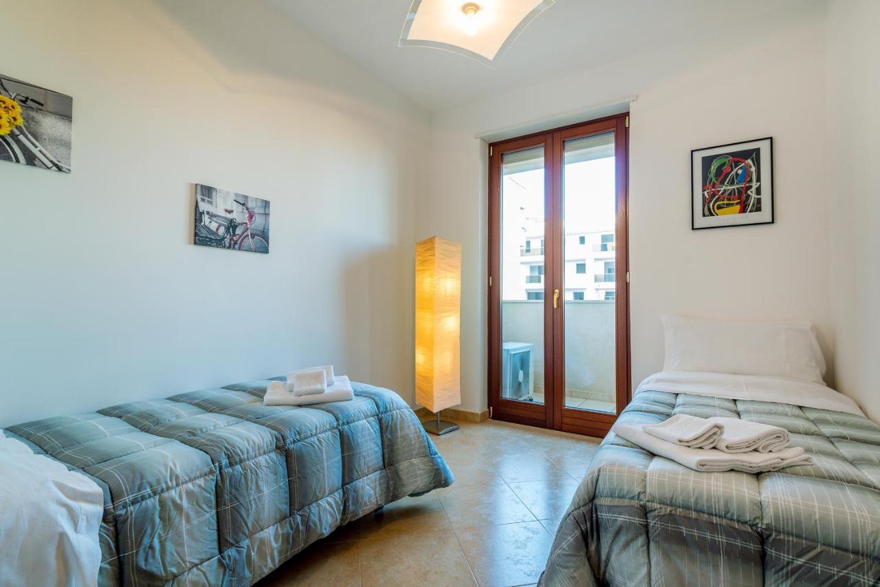 Goodstay Archimede Apartment Lecce Exteriör bild