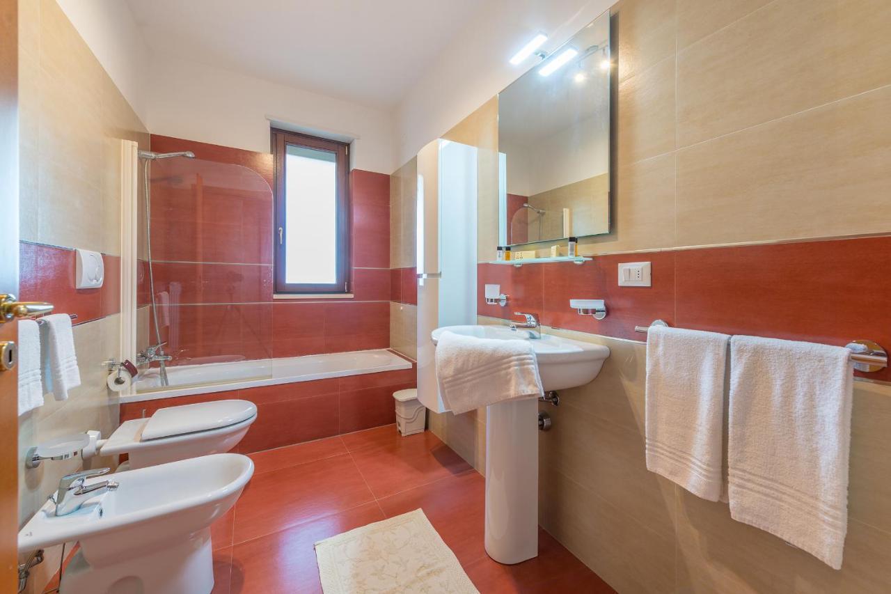 Goodstay Archimede Apartment Lecce Exteriör bild